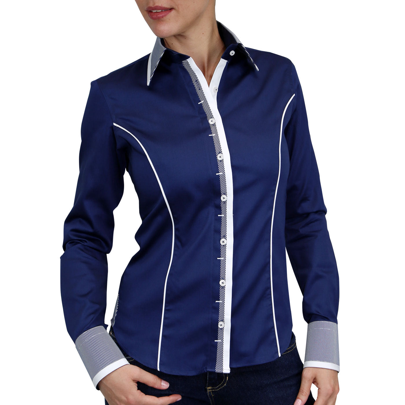 Chemise femme et chemisier : les différences.